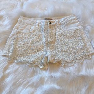 White lace jean shorts S